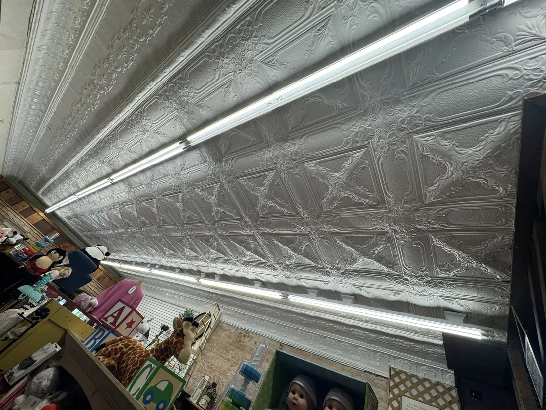 Historic Pressed-Tin Ceiling — Gift Shop — after